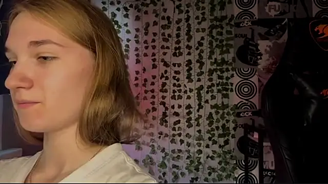 helgicuteness webcam