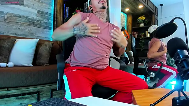 Donovan_Desmond webcam