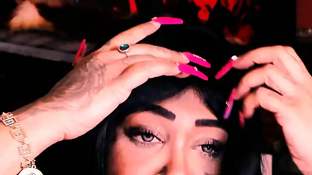 indian_dreamgirl webcam