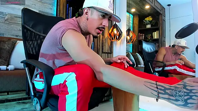 Donovan_Desmond webcam