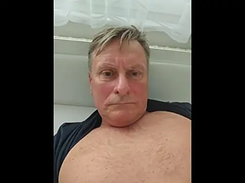 johnnym1 (M mature) - new car