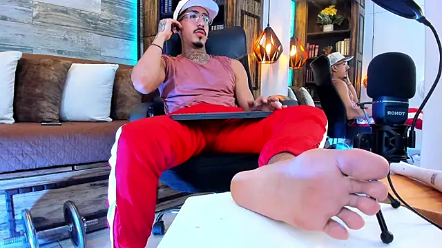 Donovan_Desmond webcam