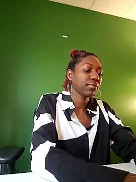 oliviaprettypussy webcam