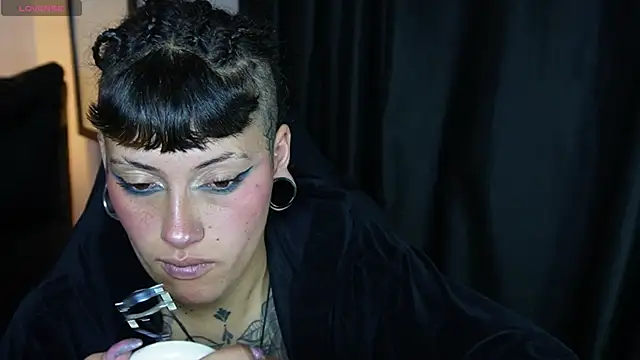 _sharlotte777 webcam