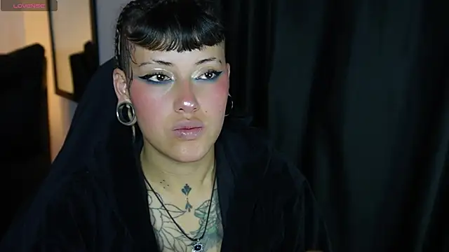 _sharlotte777 webcam