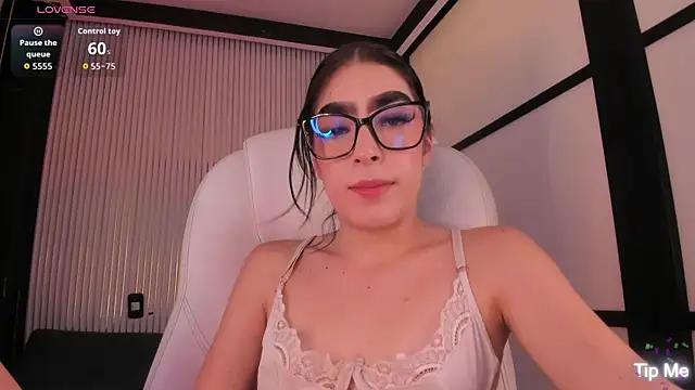 lorraineHunter webcam