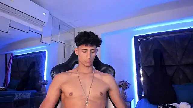 MaxiimoRomano_ webcam