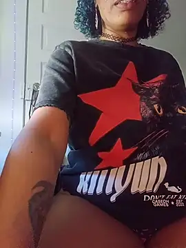 Lunalovesyou8 webcam