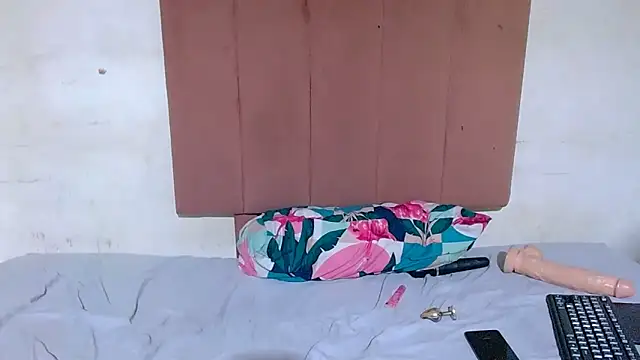 SexyChantyBabe25 webcam