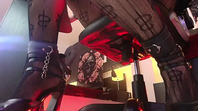 EvaaFoxxy1 live sex cam