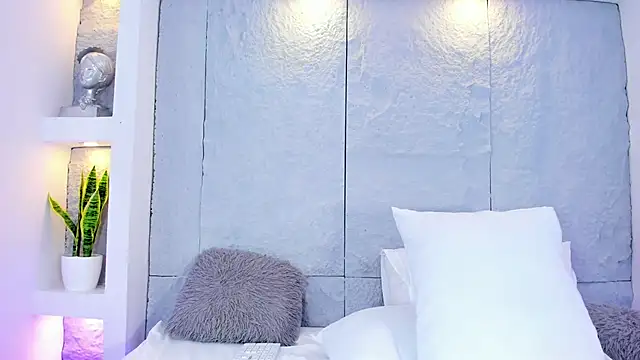 AlassiaHocthner webcam