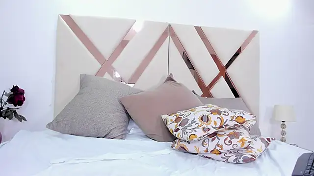 isis_vega - Isis_vega's free webcam - UK Sex Cams