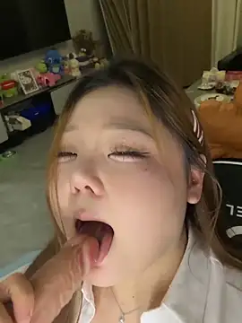 美女MIJ44445555在线直播