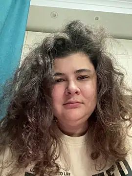 curly_elise webcam