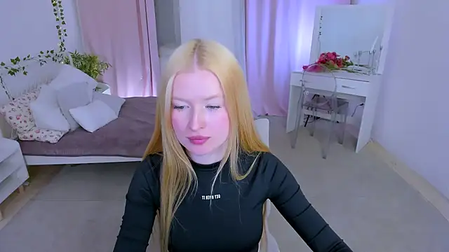 laly_peach - Laly_Peach's free webcam