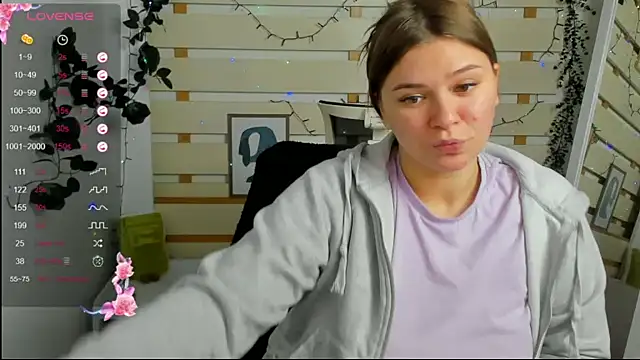 Josephine_Kiss webcam