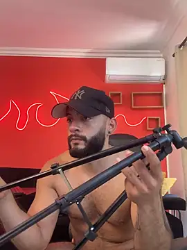 mike_savage3 - Mike_savage3's free webcam - UK Sex Cams