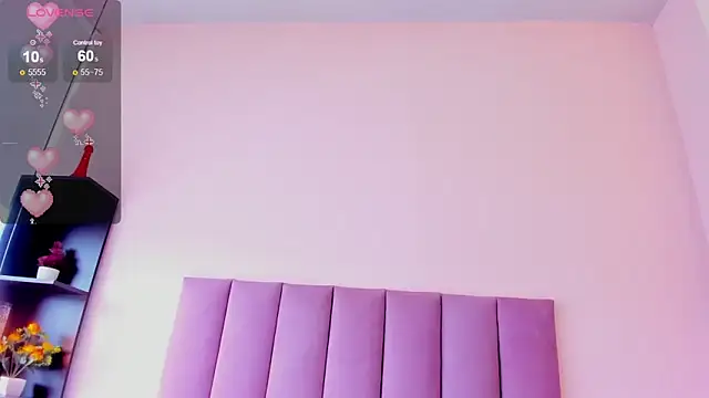 violet_myerrs webcam