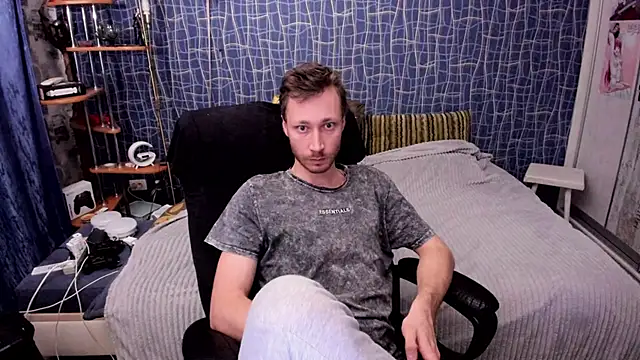 CuteBoy228 webcam