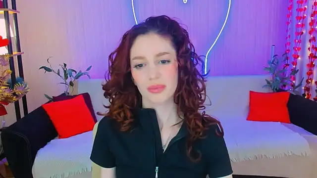 ChristinaConteeree webcam