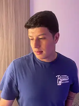 Goldenknight33 webcam