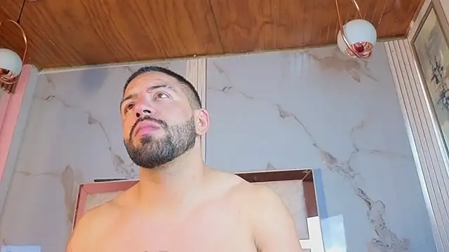 Lion_and_aria webcam