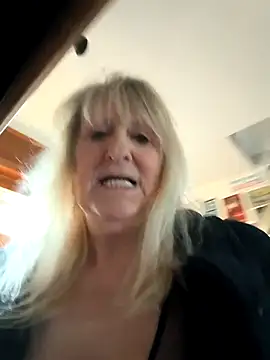 Heidiblueeyes webcam