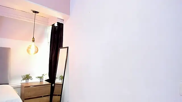 LindaCatalina_ webcam