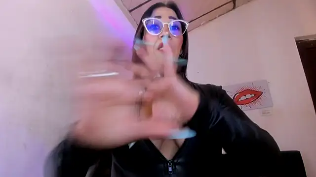 crisstal_miler webcam