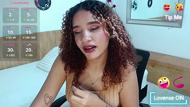 Alice_Grinnerk webcam