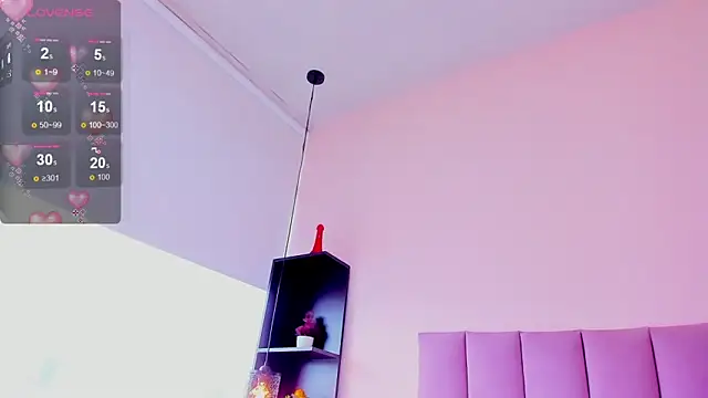 violet_myerrs webcam