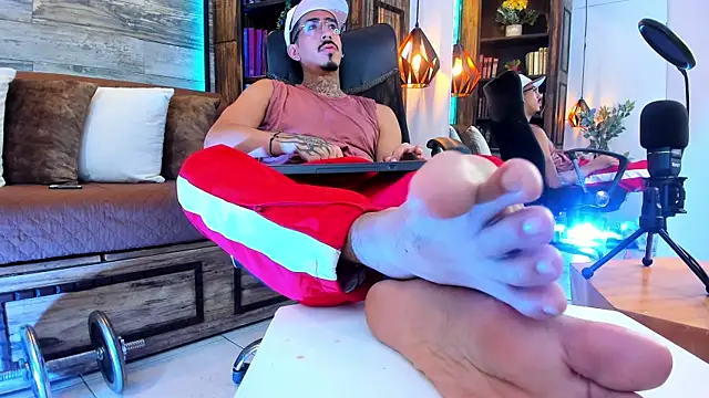 Donovan_Desmond webcam