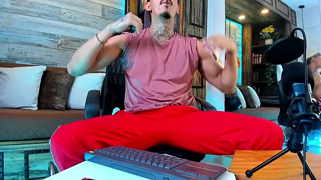 Donovan_Desmond webcam