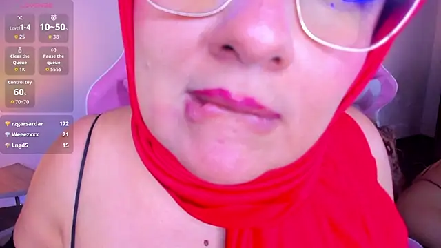HijabiMilff webcam