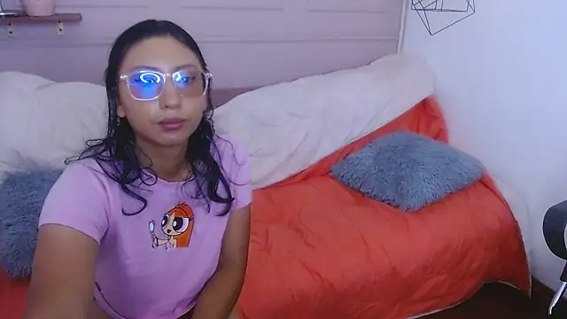 Violet_2003 webcam