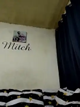sexymitchyx24 webcam