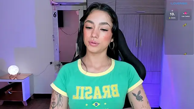 Lizzie_corner_v webcam