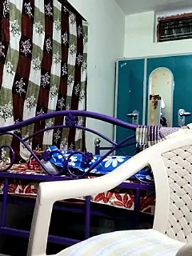 yamini1431 live sex cam