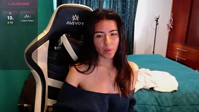 alice_middlee webcam