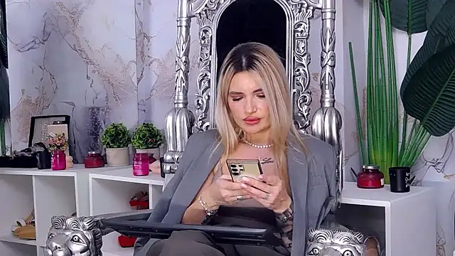 NightshadeIris webcam