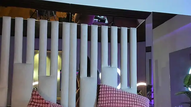 Cloee_Rainbow1 webcam