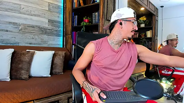 Donovan_Desmond webcam