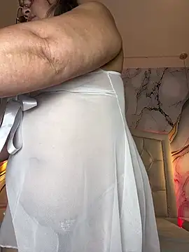 Lucy_Milf_474 webcam