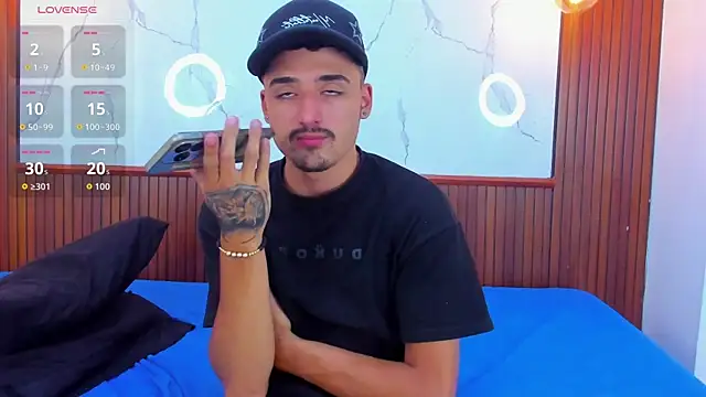 Hadrian_Torres webcam