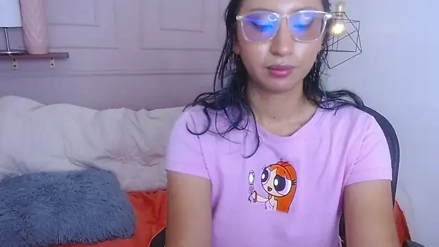 Violet_2003 webcam