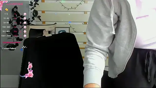 Josephine_Kiss webcam