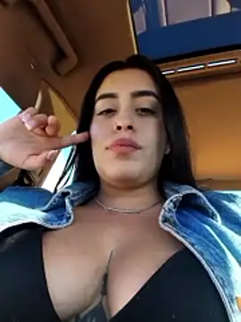 MissNyraSecret webcam