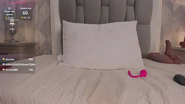 zharia_lux_25 webcam