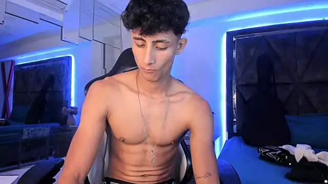 MaxiimoRomano_ webcam