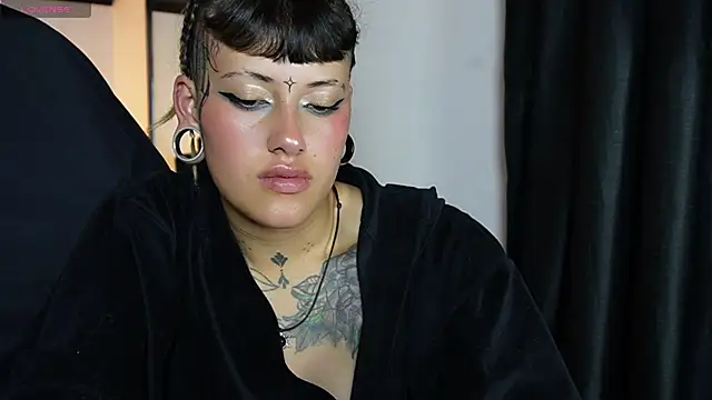 _sharlotte777 webcam